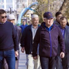 На первый общегородской субботник в Шымкенте вышли исключительно мужчины