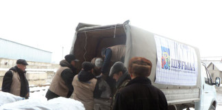 70 бедным семьям в Шымкенте раздали по две тонны угля
