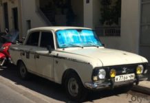 Советский «Москвич» с чимкентскими номерами ждет хозяина в Греции