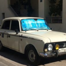 Советский «Москвич» с чимкентскими номерами ждет хозяина в Греции