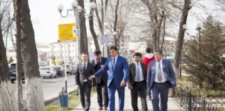 Глава Шымкента провел выездное совещание
