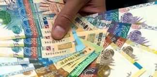 Госслужащим будут платить за каждый час переработки с 1 января 2019 года