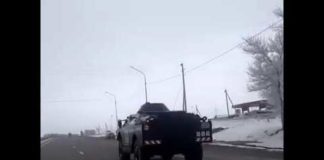 По улицам Шымкента «рассекает» БТР