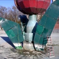 Шымкентский «Тюльпан» покрывают специальной краской