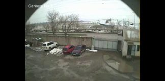 Камеры видеонаблюдения в Шымкенте зафиксировали аварию
