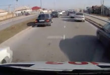 Полиция Шымкента показала, как нужно пропускать скорую скорая на дороге