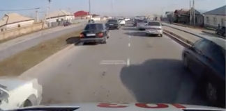 Полиция Шымкента показала, как нужно пропускать скорую скорая на дороге