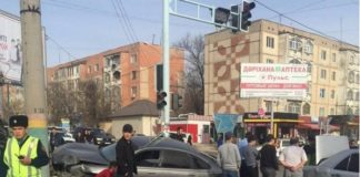 В шымкентском микрорайоне «Север» столкнулись два автомобиля