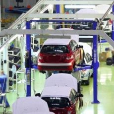 Немецкие концерны отзывают свои автомобили по всей Европе.