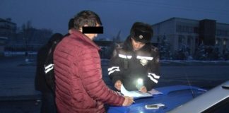 В Шымкенте полицейские задержали нетрезвого водителя