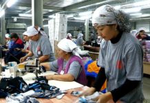 Шымкентская чулочно-носочная фабрика снизила цены на продукцию