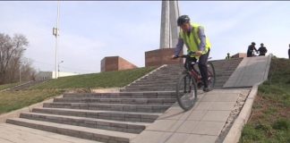 Новый вид транспорта осваивают полицейские Шымкента