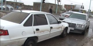 В Шымкенте мужчина попал в ДТП на угнанной машине мужчина попал в ДТП на угнанной машине