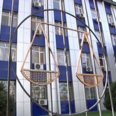 В Шымкенте мужчину освободили в зале суда