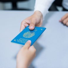 В этом году статус оралмана получили 6, 3 тысяч этнических казахов Паспорт гражданина РК