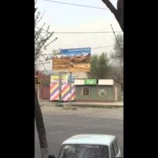 Ветер в Шымкенте едва не снес билборды