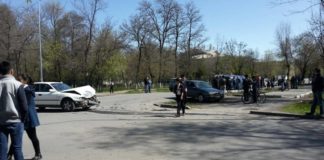 В Шымкенте во время ДТП перевернулась пассажирская «ГАЗель»