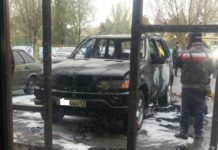 В Шымкенте полностью сгорел автомобиль BMW X5