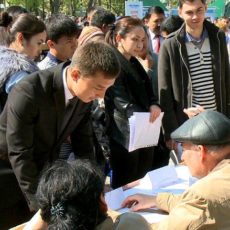 165 предприятий ЮКО нуждаются в молодых кадрах