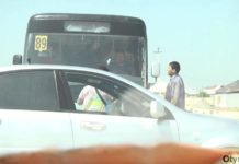 В Шымкенте женщина-кондуктор напала на двоих мужчин