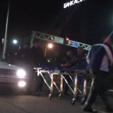В Шымкенте молодая женщина бросилась под машину