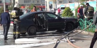 В Шымкенте на проспекте Кунаева сгорел автомобиль