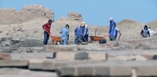 Жители Шымкента, нашедшие клад, не хотят расставаться с драгоценностями