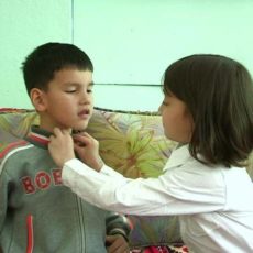 В Шымкенте разыскивается мать, оставившая двоих детей