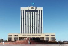 Три депутата маслихата ЮКО сложили свои полномочия Депутаты ЮКО сложили свои полномочия