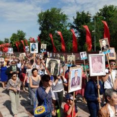 Бессмертный полк в Шымкенте 9 мая
