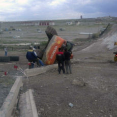 Экскаватор упал с портала