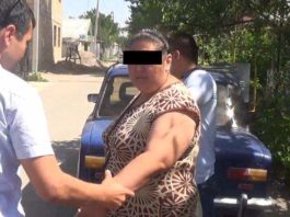 Жительницу Шымкента задержали при продаже героина