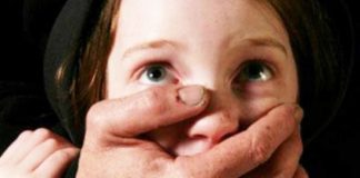 Мужчину обвинили в изнасиловании и убийстве своей 3-летней дочери в Туркестанской области