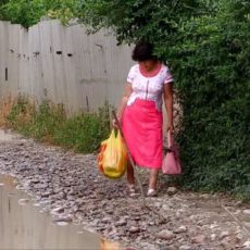 Жители «Кайнар-Булака» узнали, когда они смогут ходить по нормальным дорогам