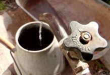 В шымкентском поселке Тогуз дали долгожданную воду