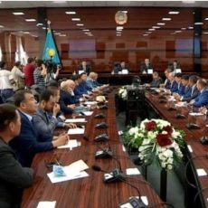 Когда и где можно рассказать депутатам о проблемах