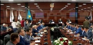 Когда и где можно рассказать депутатам о проблемах