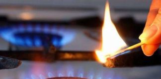 За неделю пять человек погибли от угарного газа Газ горит. Газовая плита