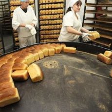 В магазинах Шымкента неожиданно подорожал хлеб