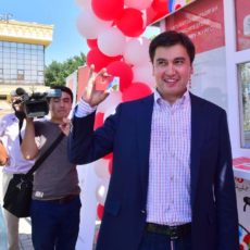 Аким Шымкента стал первым покупателем велосипедной карты