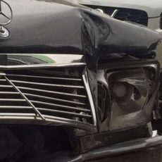 В Шымкенте водитель Mercedes насмерть сбил двух пешеходов на остановке