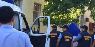 В Шымкенте определены санкции в отношении оскандалившихся полицейских РЭО