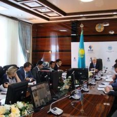 Президент РК открыл завод быстрого питания в ЮКО Глава государство открыл в ЮКО предприятие по изготовлению продуктов быстрого питания