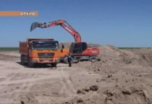 В Шымкенте на реке Аксу продолжается варварская добыча песка и гравия