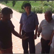 В Казыгурте наемные работники напали с ножом на хозяина В Казыгурте наемные работники напали с ножом на хозяина