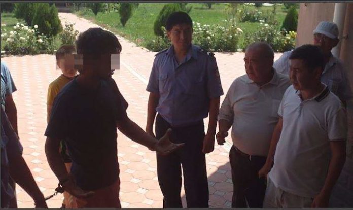 В Казыгурте наемные работники напали с ножом на хозяина