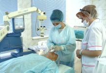 В медцентре «Дана» катаракту удаляют за 20 минут