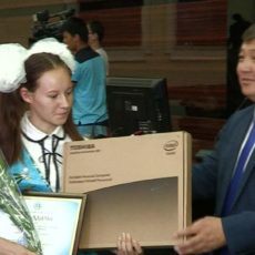 84 абитуриента ЮКО получили гранты акима области