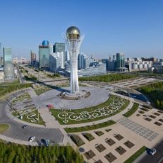 Токаев предложил переименовать Астану в Нурсултан Астана