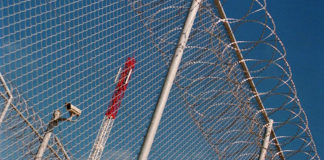 Пограничники пресекли провоз контрабандных китайских пуховиков и ювелирных изделий